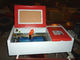 Masaüstü Lazer Gravür Makinesi Co2 Lazer Gravür Ve Kesme Makinesi Bölüm ve Sanatsal İşleri oyma için Tedarikçi